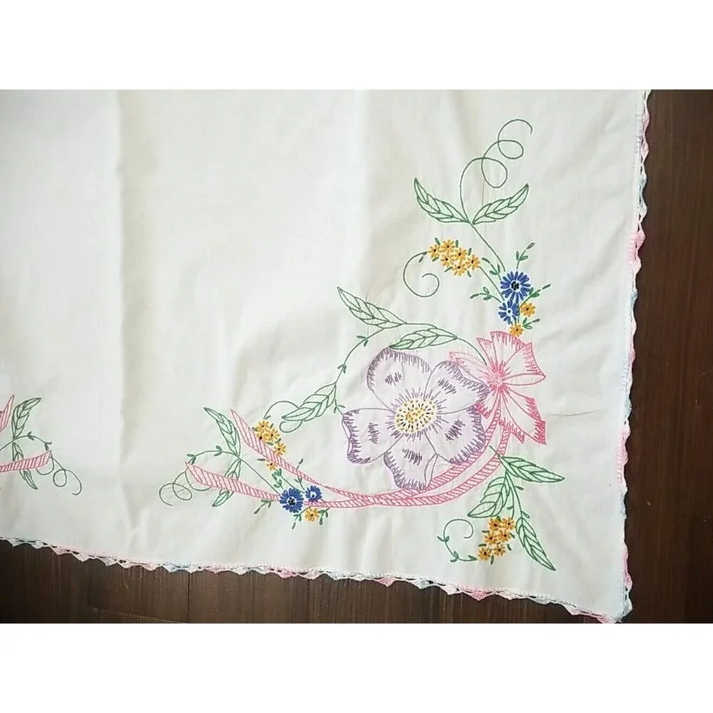 Vintage Hand Embroidered Floral Country Cottagecore Small Tablecloth 34” Dogwood